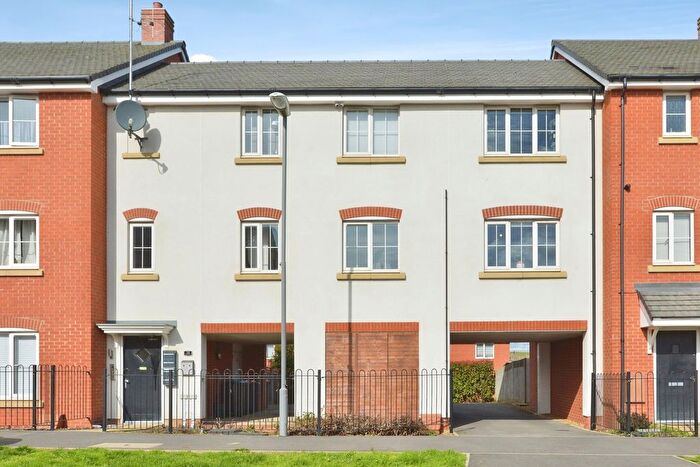 1 Bedroom Flat For Sale In Galapagos Grove, Milton Keynes, Buckinghamshire, MK3