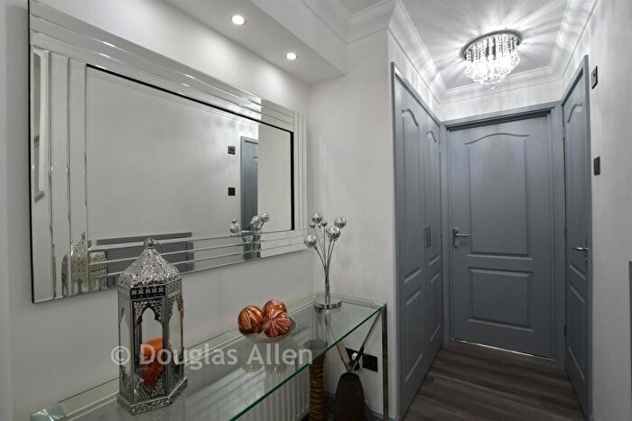 3 Bedroom Town House For Sale In Hamberts Road, South Woodham Ferrers, Chelmsford, Essex, CM3