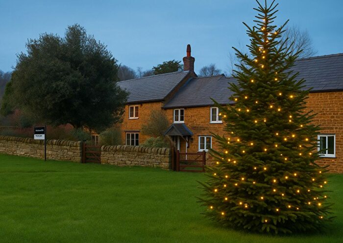 4 Bedroom Detached House For Sale In The Green Warmington Banbury, Oxfordshire, OX17