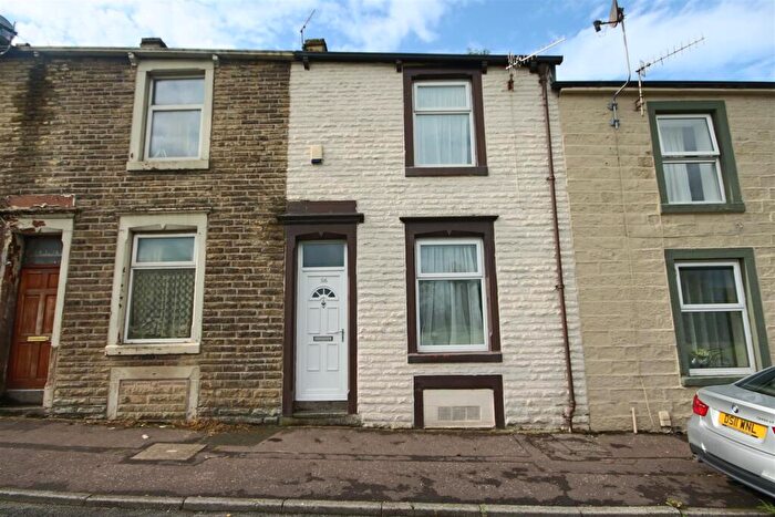 2 Bedroom Terraced House To Rent In Piccadilly Road, Burnley, BB11