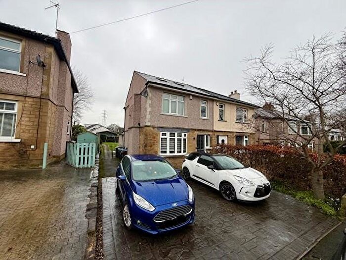 5 Bedroom Semi Detached House For Sale In Cyprus Avenue, Thackley, Bradford, BD10