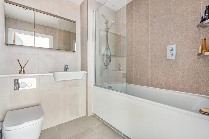 1 Bedroom Flat For Sale In London Road, Sevenoaks, TN13