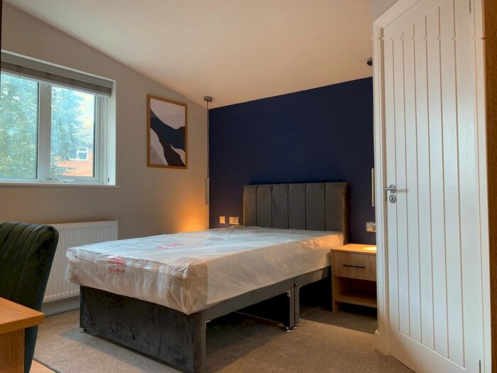 1 Bedroom Studio To Rent In Cliftonville Avenue, Ramsgate, CT12