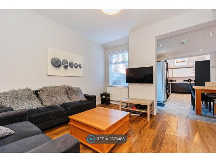 6 Bedroom End Of Terrace House To Rent In Braemar Road, Manchester, M14