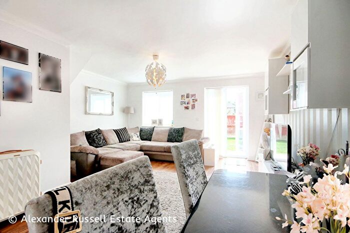 3 Bedroom Terraced House For Sale In Station Mews, Ramsgate, CT12
