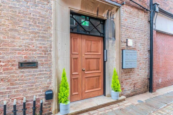 1 Bedroom Flat To Rent In - Bridgegate, Retford, DN22