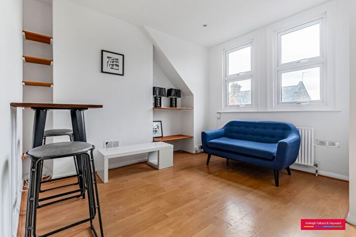 2 Bedroom Flat To Rent In Callcott Road, Kilburn, London, NW6