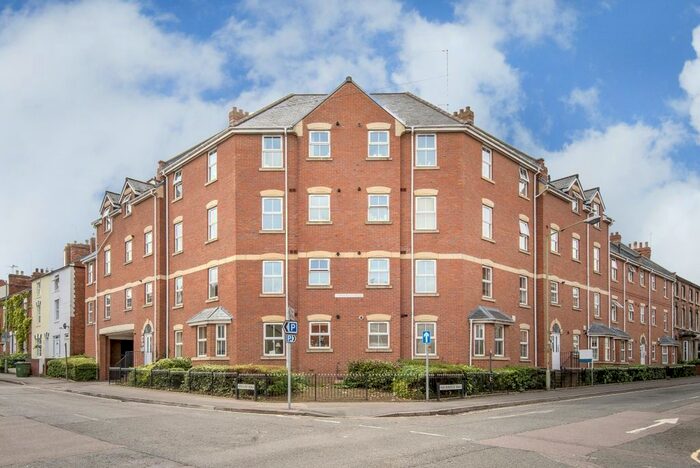 2 Bedroom Flat For Sale In Marlborough Road, Banbury, OX16