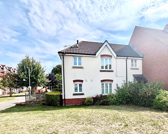 2 Bedroom Flat For Sale In Charlotte Court, Calne, SN11