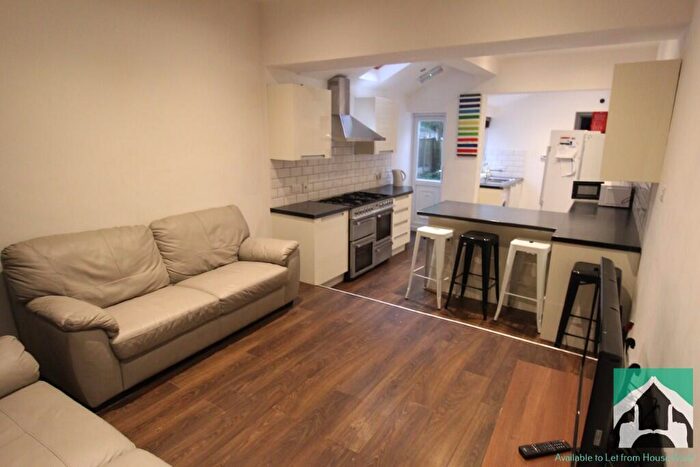 6 Bedroom Terraced House To Rent In Hubert Road, Birmingham, B29