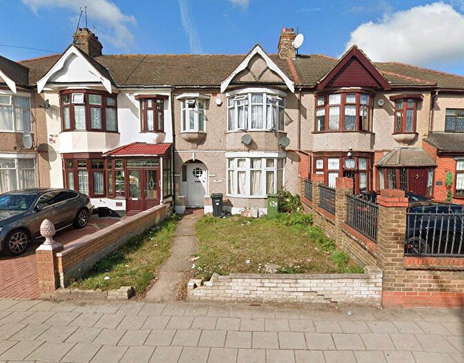 4 Bedroom Terraced House To Rent In Goodmayes Lane, Ilford, IG3