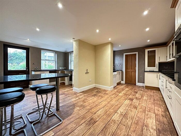 4 Bedroom Detached House For Sale In Main Street, Flixton, YO11