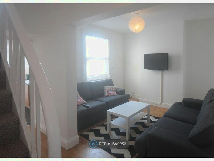 4 Bedroom Terraced House To Rent In Granville Street, Cheltenham, GL50