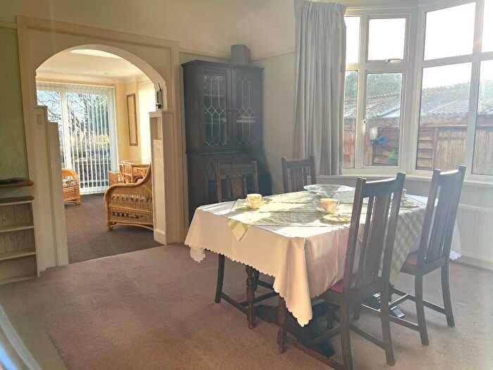 3 Bedroom Semi-Detached House For Sale In Durnford Drove, BH19 - Photo 6