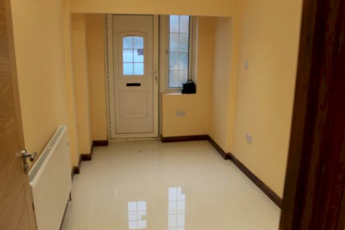 1 Bedroom Studio To Rent In Pinner Park Avenue, Harrow, HA2