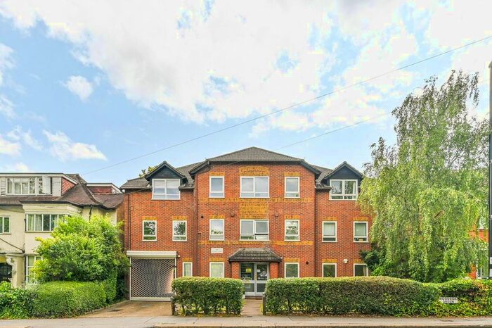 2 Bedroom Flat To Rent In Woodside Green, London, South Norwood, London, SE25