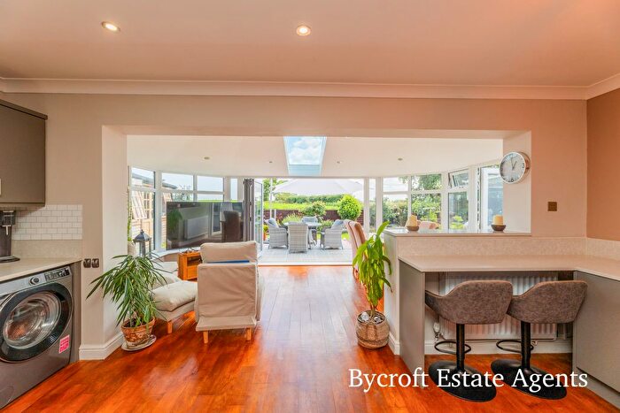 3 Bedroom Detached House For Sale In Poplar Drive, Filby, Great Yarmouth, NR29