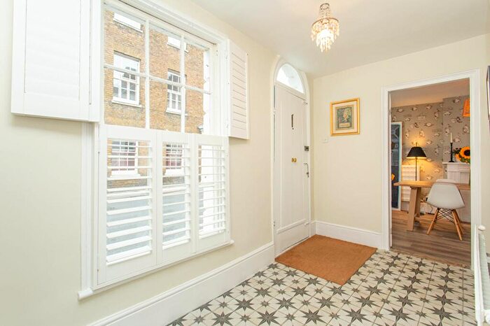 3 Bedroom Terraced House For Sale In Stour Street, Canterbury, CT1