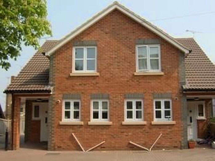 3 Bedroom Semi-Detached House To Rent In Albany Road, Borstal, Rochester, ME1