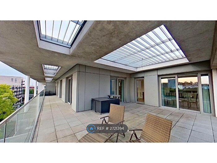 3 Bedroom Flat To Rent In Meadow Court, London, E16