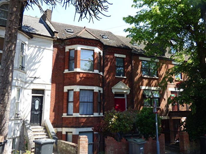1 Bedroom Flat For Sale In Napier Rd, Luton, LU1