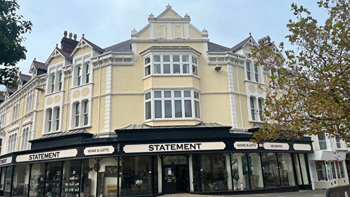 3 Bedroom Flat To Rent In Cwrt Mostyn, Mostyn Street, Llandudno, LL30