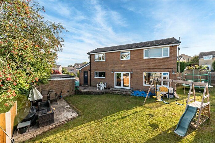 4 Bedroom Detached House For Sale In Henley Avenue, Dewsbury, West Yorkshire, WF12