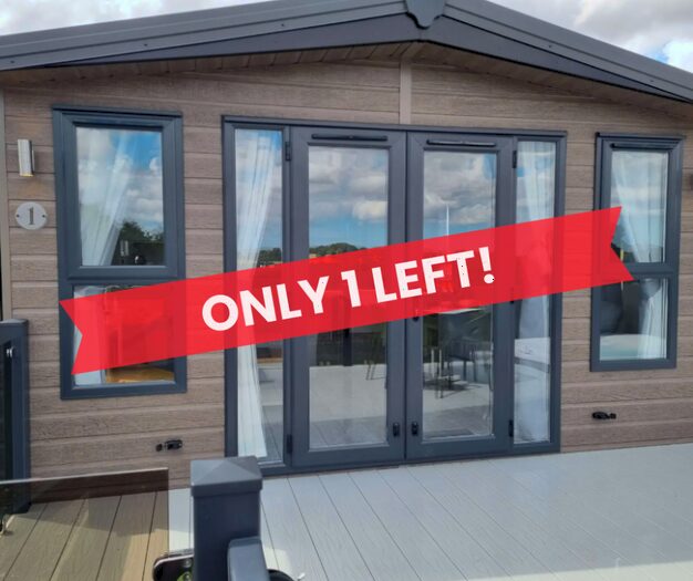 2 Bedroom Lodge For Sale In Louth, Lincolnshire, LN11