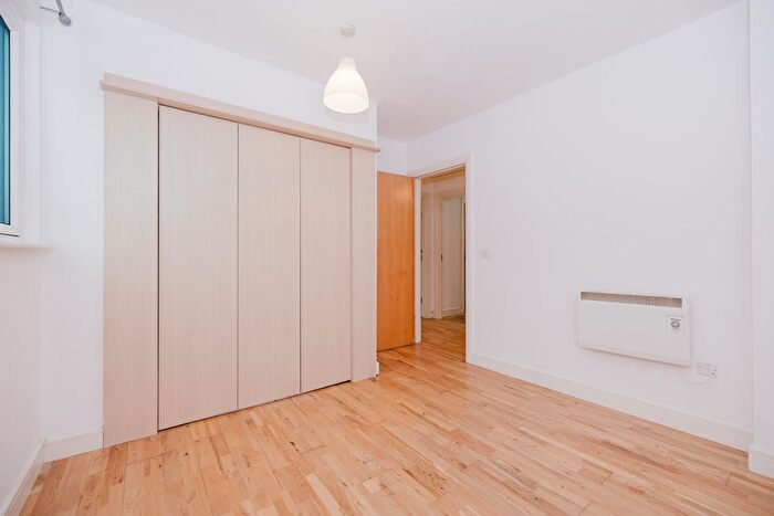 2 Bedroom Flat To Rent In Ferry Gait Crescent, Edinburgh, EH4