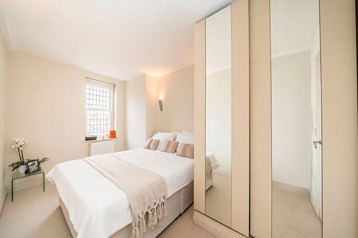 1 Bedroom Flat For Sale In Fulham Road, Fulham, SW6