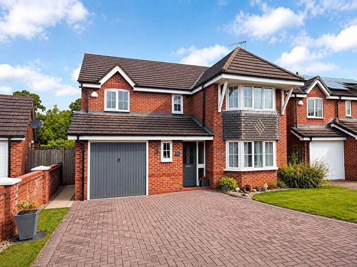 4 Bedroom Detached House For Sale In Wilmhurst Road, Warwick, CV34