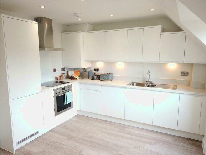 1 Bedroom Apartment For Sale In Cleveland Nook, Mortimer Common, Reading, Berkshire, RG7