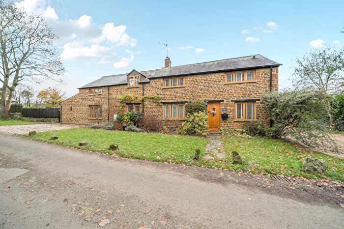 5 Bedroom Cottage For Sale In Swalcliffe, Banbury, Oxfordshire, OX15