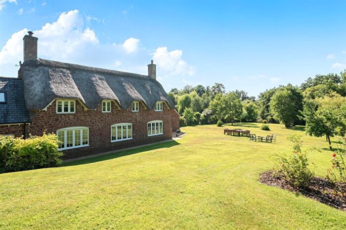 4 Bedroom Detached House For Sale In Coleman Close, Tiverton, EX16