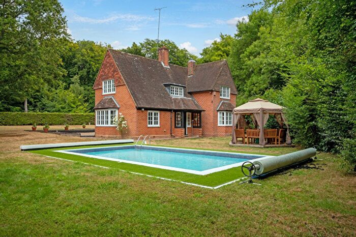 4 Bedroom Cottage For Sale In Catslip, Nettlebed, Henley-On-Thames Oxfordshire, RG9