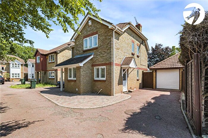 4 Bedroom Detached House For Sale In Hasted Close, Greenhithe, Kent, DA9
