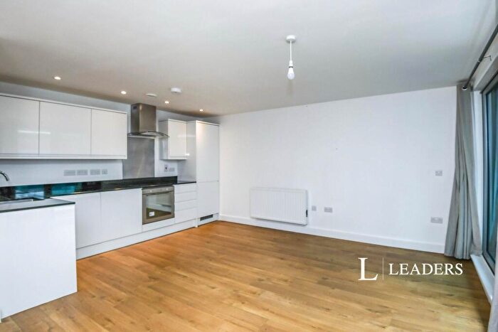 1 Bedroom Flat To Rent In High Street, Redhill, RH1