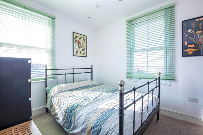 1 Bedroom Apartment To Rent In Church Lane, East Finchley, London, N2