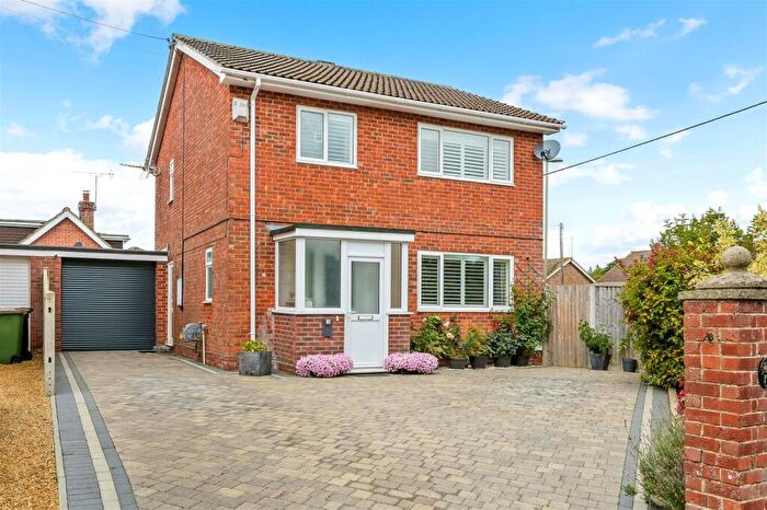 3 Bedroom Detached House For Sale In Haig Road, Bishopstoke, SO50