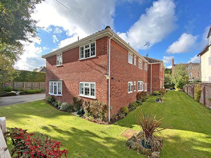 2 Bedroom Flat For Sale In Cavendish Avenue, Harrogate, HG2