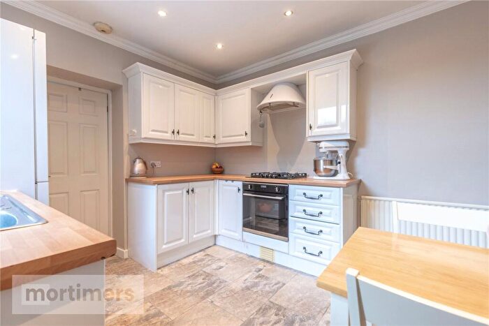 4 Bedroom End Of Terrace House For Sale In Church Lane, Clayton Le Moors, Accrington, Lancashire, BB5
