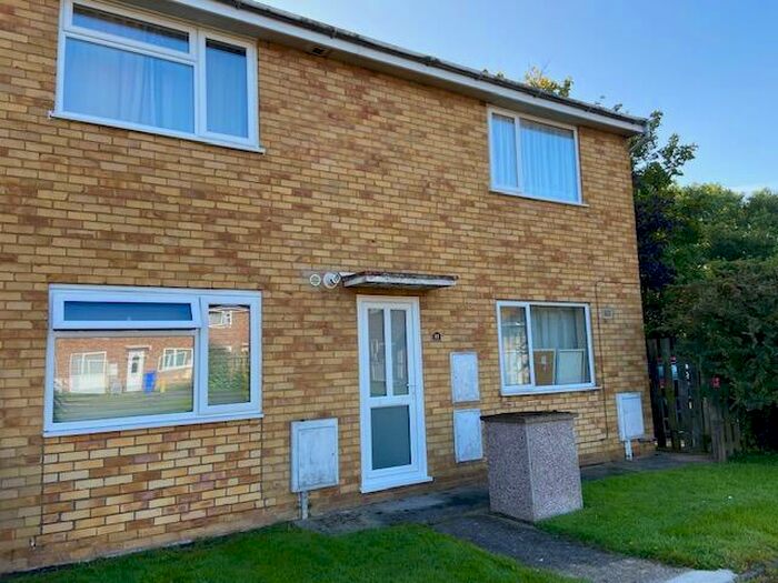 1 Bedroom Apartment To Rent In Brookside Close, Old Stratford, Milton Keynes, MK19