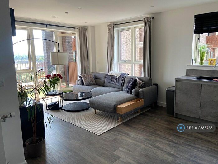 2 Bedroom Flat To Rent In Teal Point, Barking, IG11