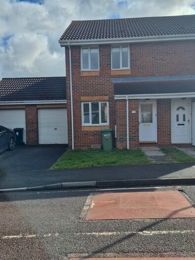 2 Bedroom Property To Rent In Church Farm Road, Emersons Green, Bristol, BS16