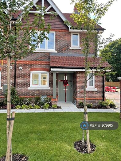 2 Bedroom End Of Terrace House To Rent In Potters Lane, Surrey, GU23