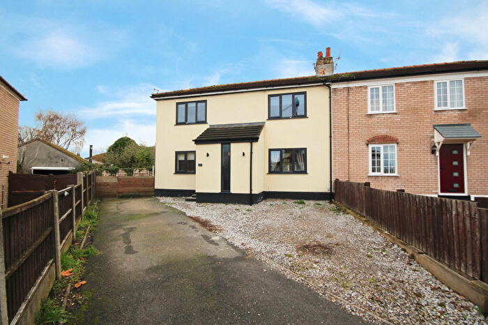 3 Bedroom Semi-Detached House For Sale In Heath Road, Weaverham, CW8