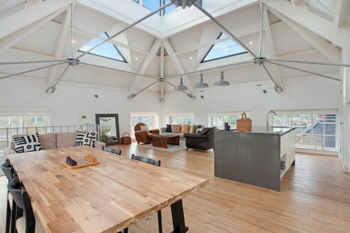 2 Bedroom Flat To Rent In Lamb Brewery Studios, Chiswick, W4