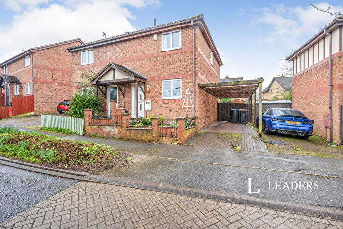 3 Bedroom Semi Detached House To Rent In Primatt Crescent, Shenley Church End, MK5