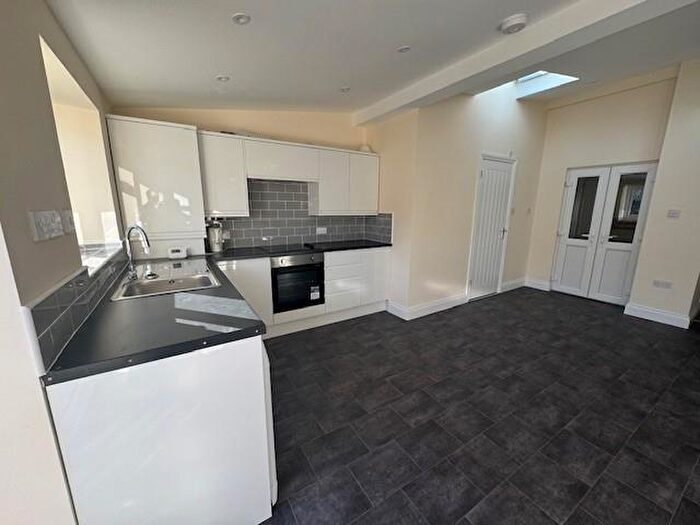 4 Bedroom Terraced House To Rent In Westwood Road, Ilford, IG3