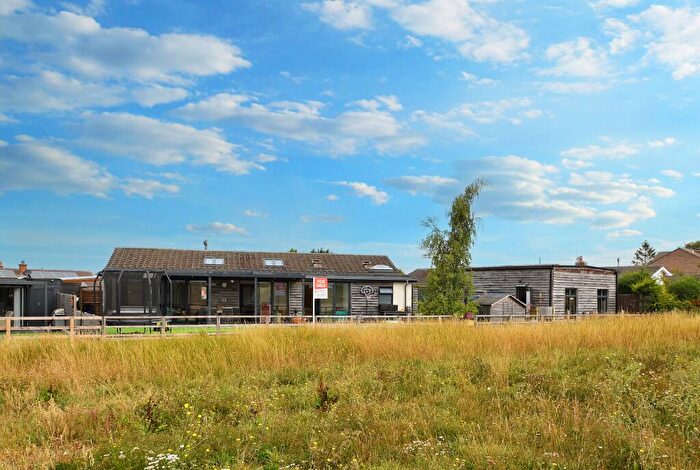 2 Bedroom Detached Bungalow For Sale In Castle Rise, Belmesthorpe, Stamford, PE9